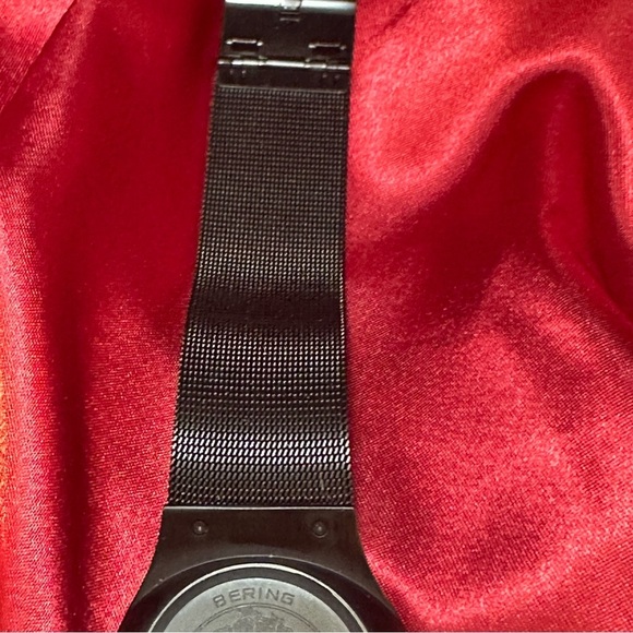 Bering Titanium Men’s Watch Black/Red Subdials 11939-229 - Picture 15 of 16